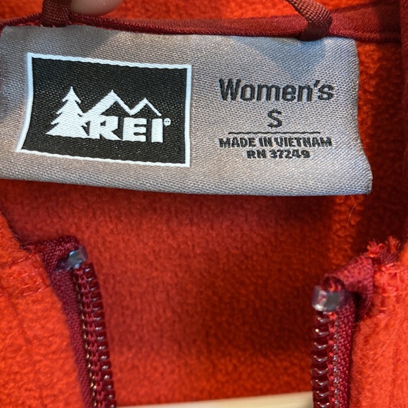 REI Fleece Coral Pink/Red Jacket - Picture 3 of 4
